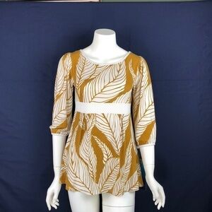 Bnwt- Baby Tear Fern Print Top Box Pleated Waist.